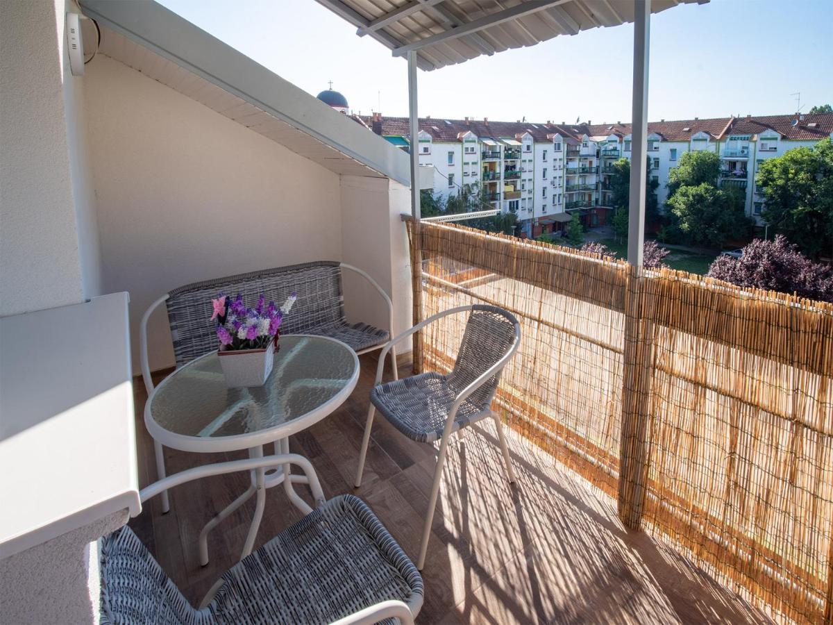 Apartman Sara Apartment Novi Sad Exterior foto