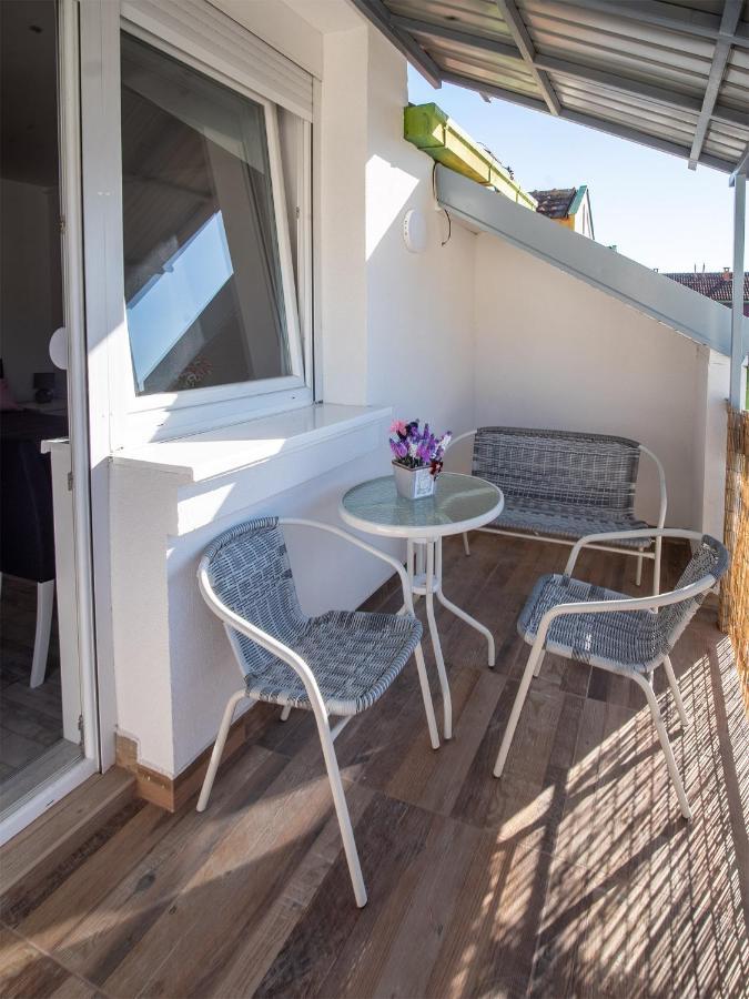 Apartman Sara Apartment Novi Sad Exterior foto